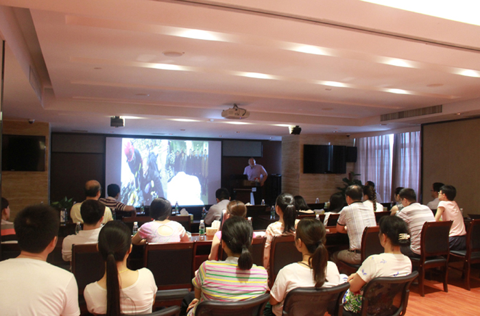 米兰官方站网页版在线登入举办消防知识讲座及消防应急演练