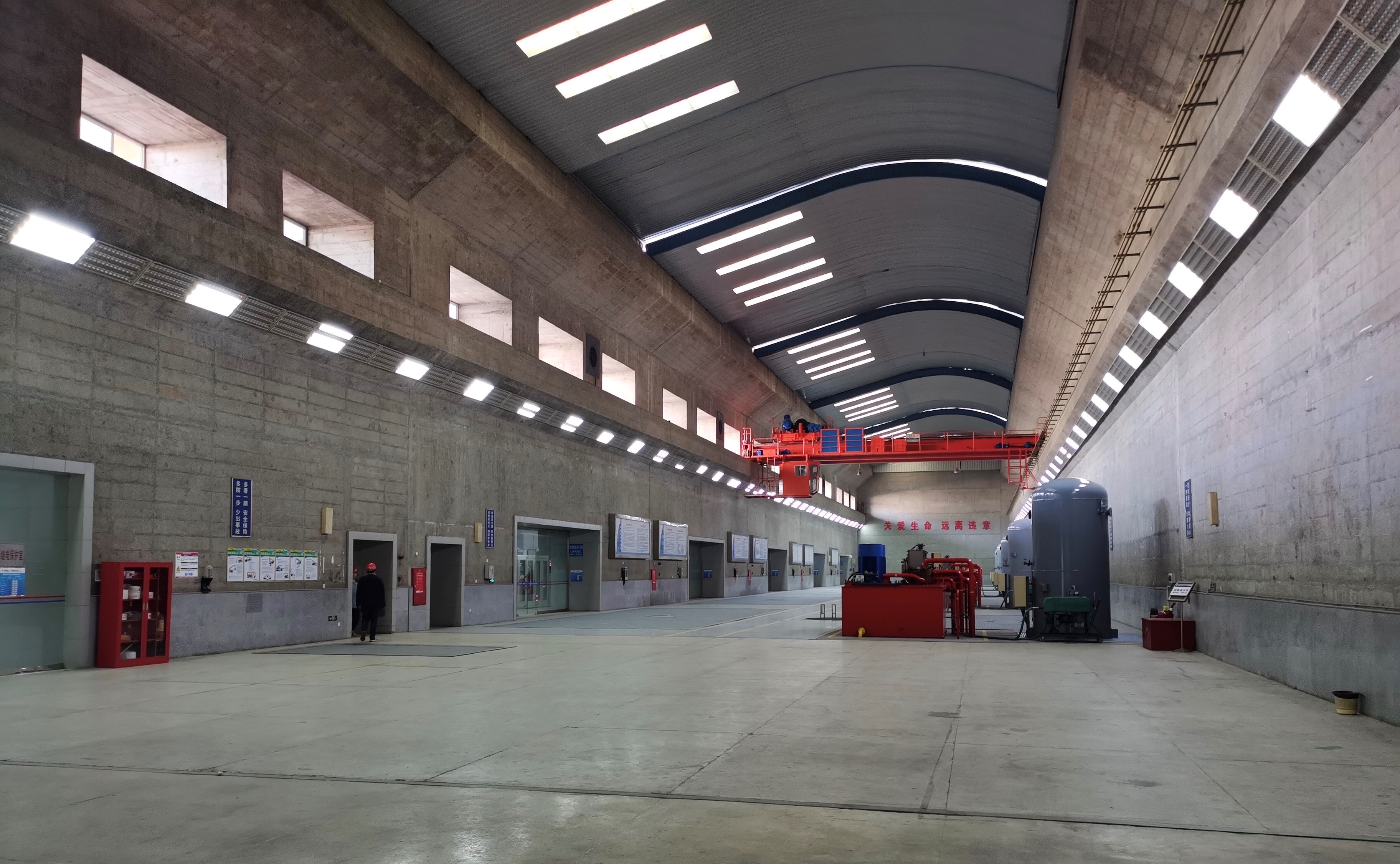 集团米兰官方站网页版在线登入董事长谭建华一行赴分米兰官方站网页版在线登入开展冬季安全生产专项督查