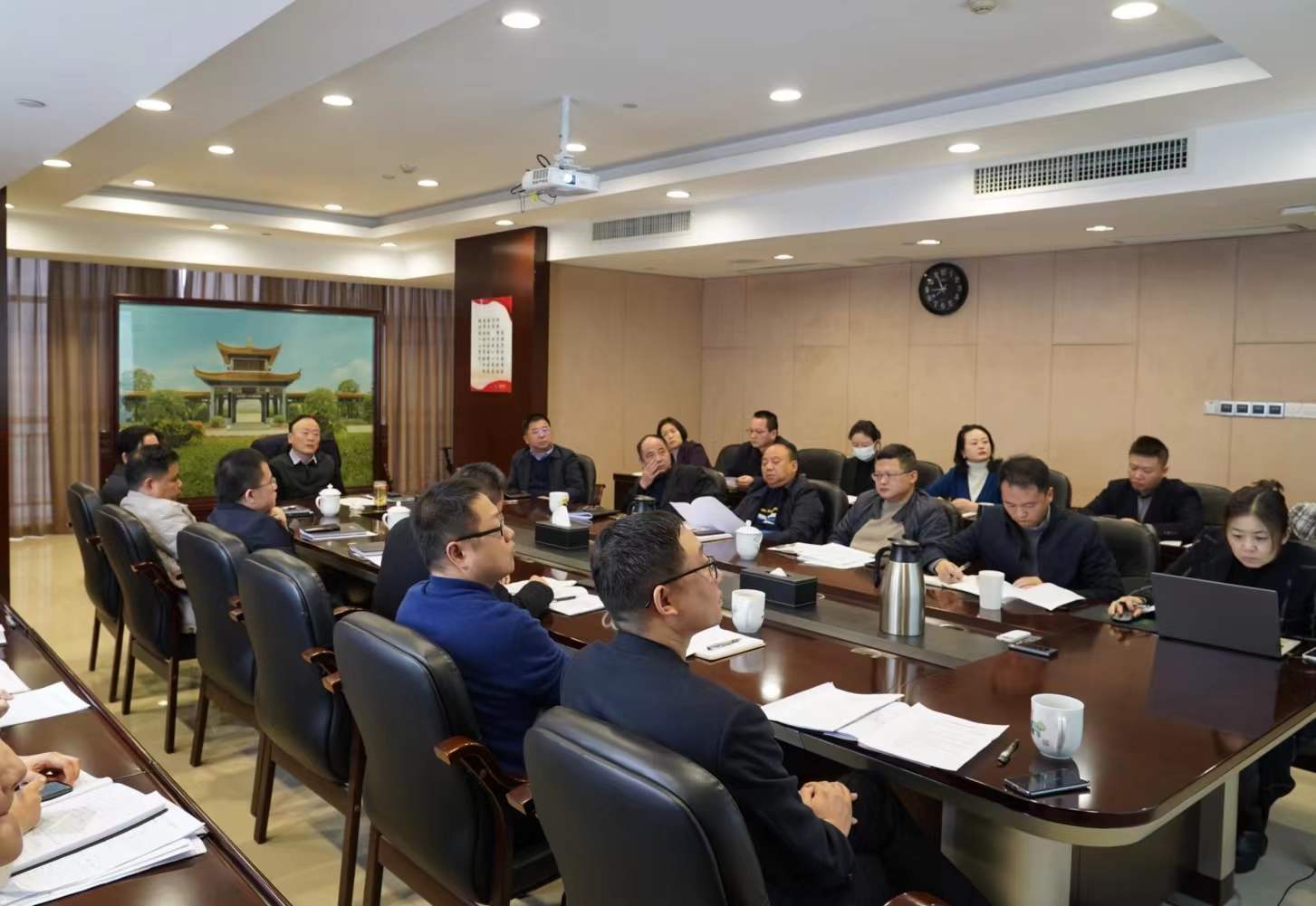 米兰（中国）召开2022年经营发展工作务虚会