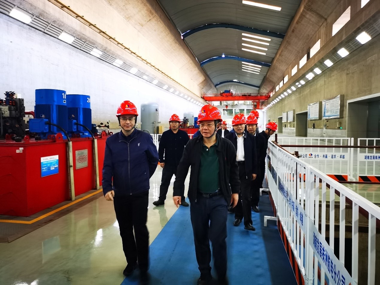 彭亚文带队调研米兰官方站网页版在线登入各产业项目