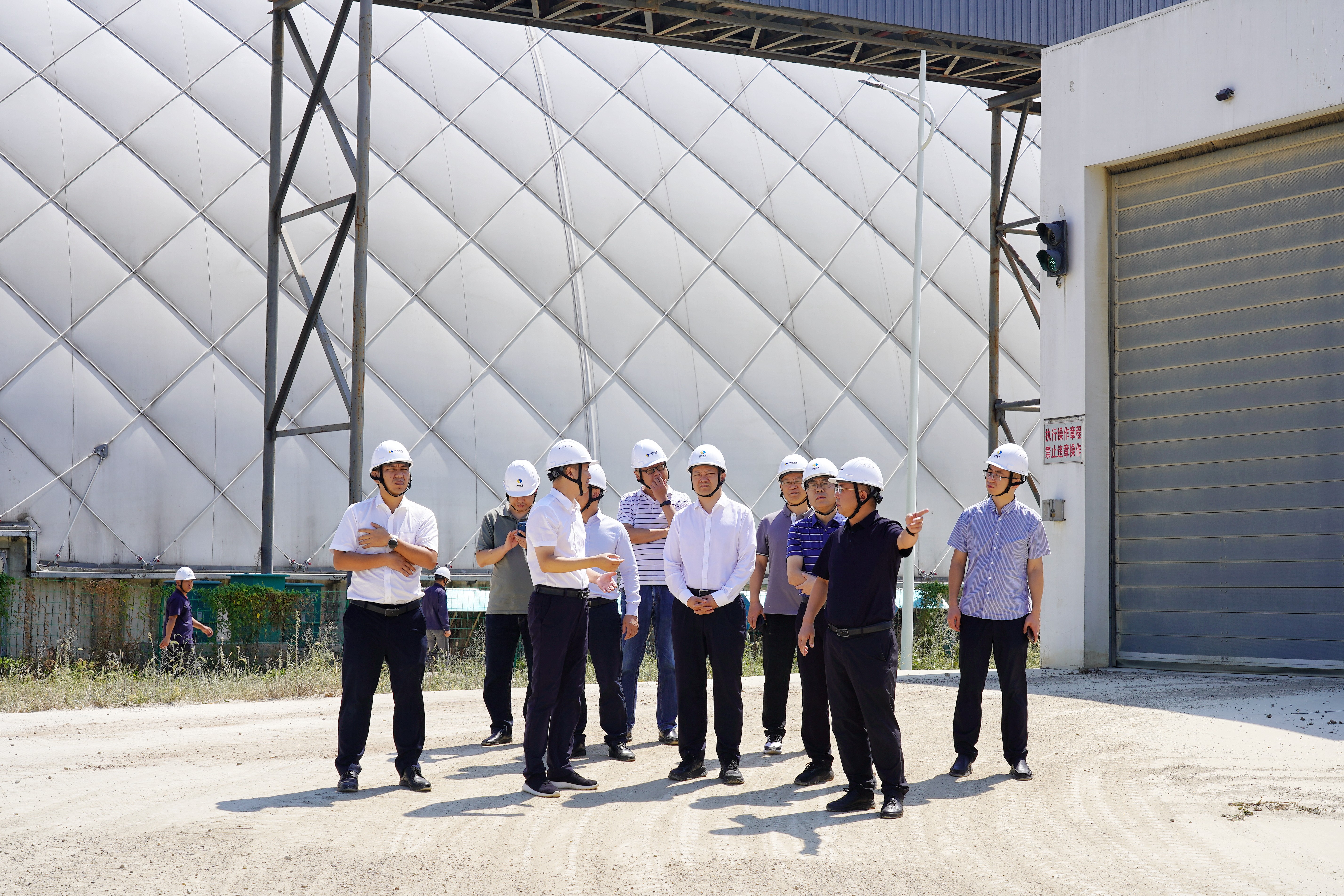 张小雁调研米兰（中国）重点项目建设和安全生产工作