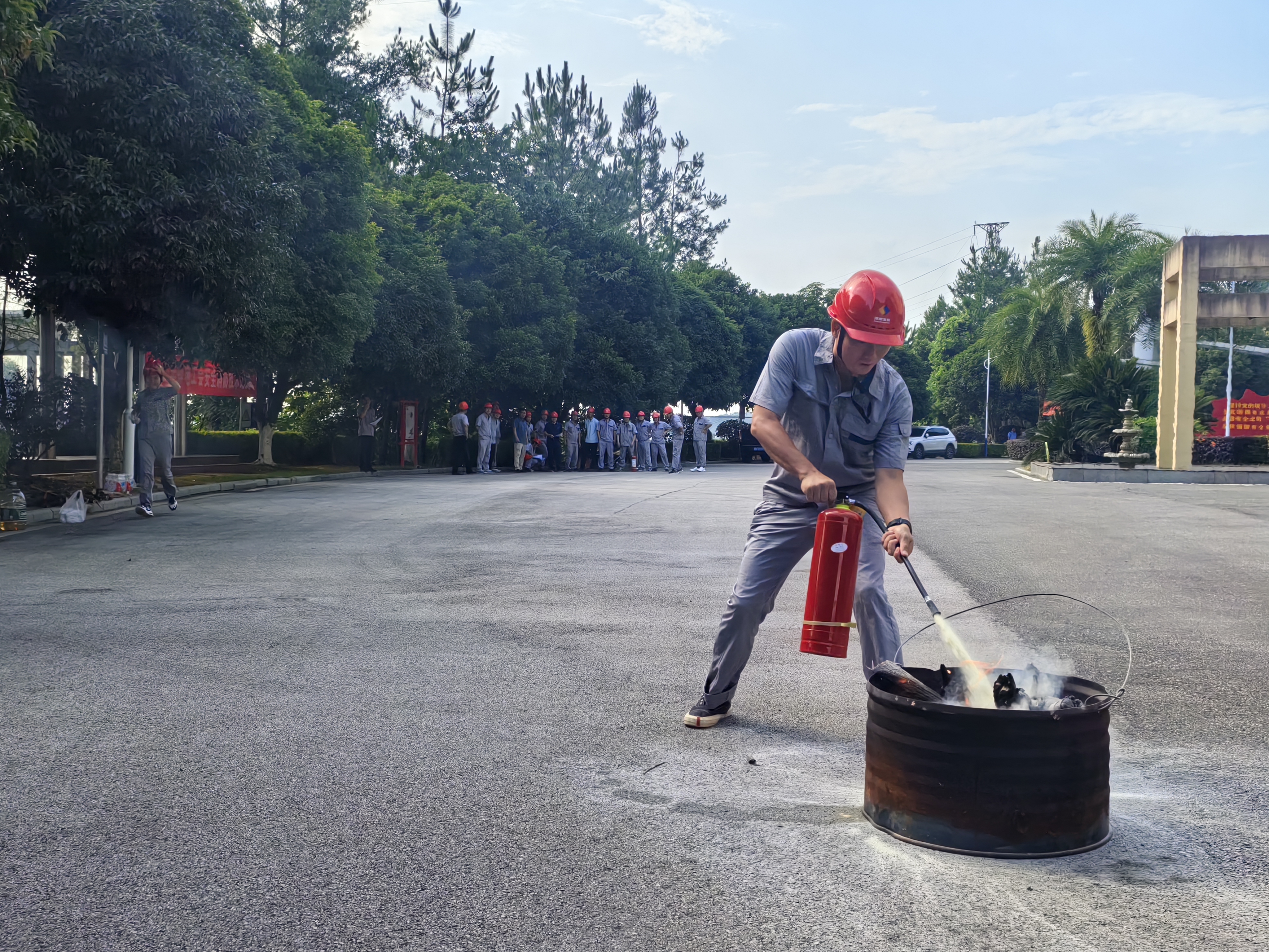 以赛促练强技能——蟒电米兰官方站网页版在线登入开展消防技能比武